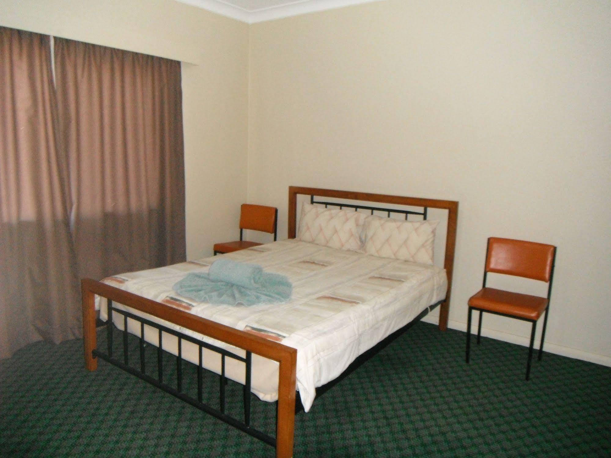 Coomacountry Club Motor Inn מראה חיצוני תמונה