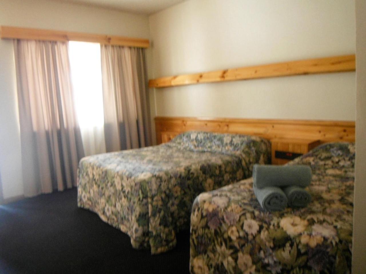 Coomacountry Club Motor Inn מראה חיצוני תמונה